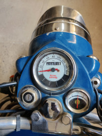 Lagoon Royal Enfield Classic 350