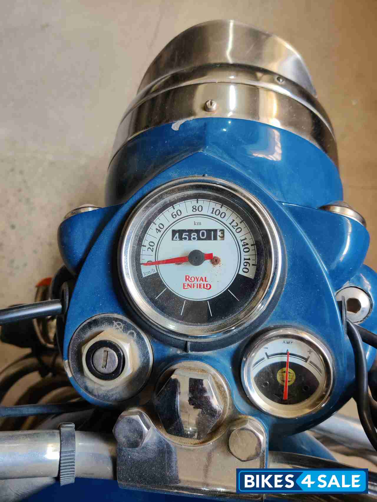 Lagoon Royal Enfield Classic 350