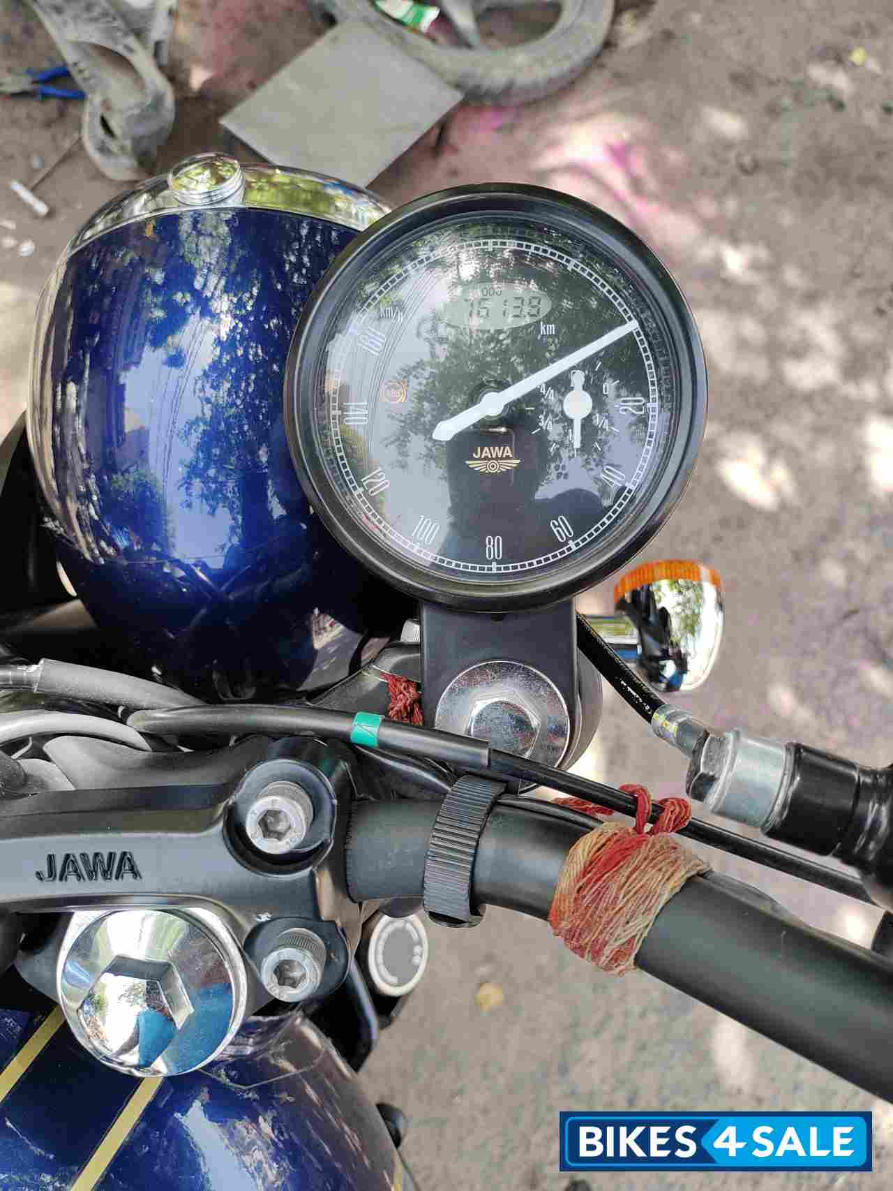 Jawa forty two BS6