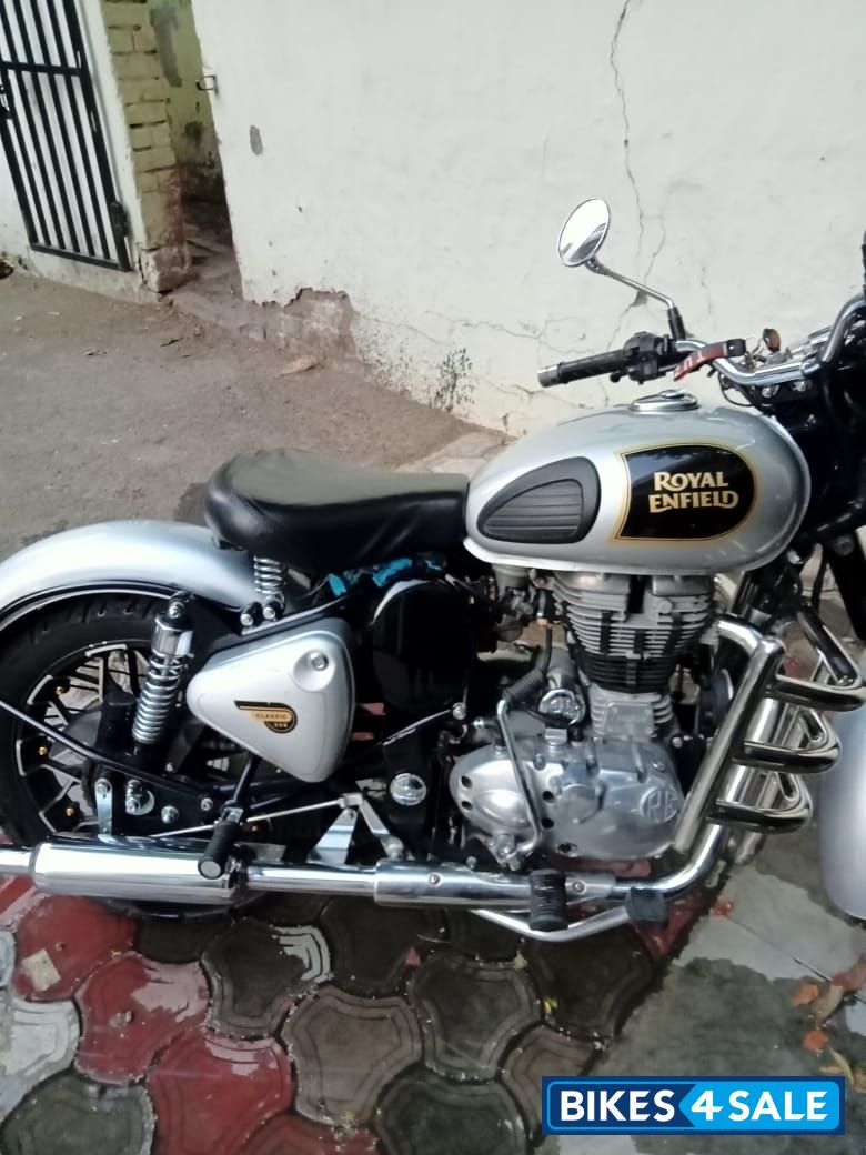 Silver Royal Enfield Classic 350