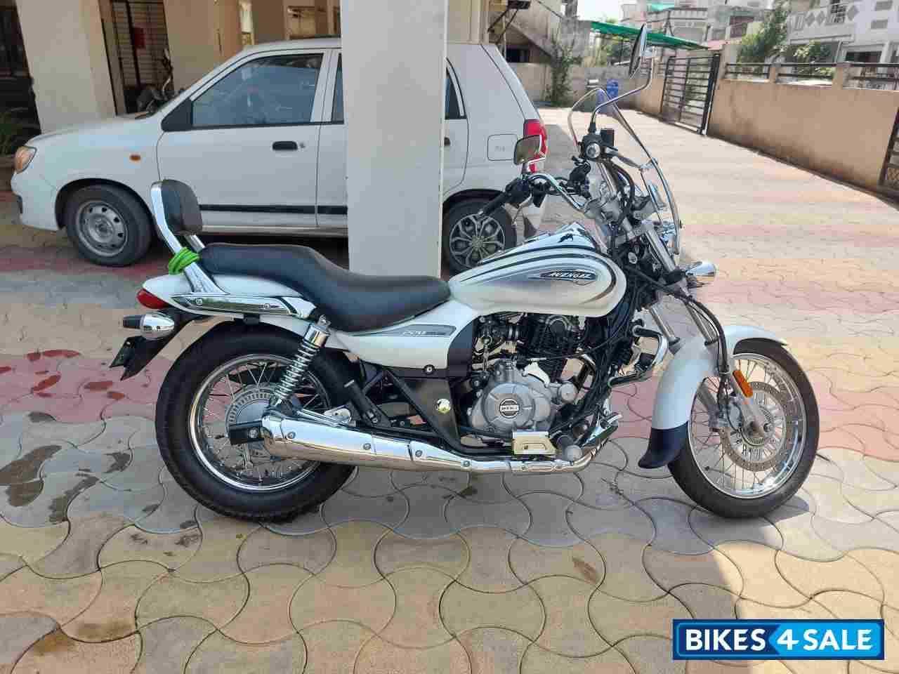 Bajaj Avenger Cruise 220 BS6