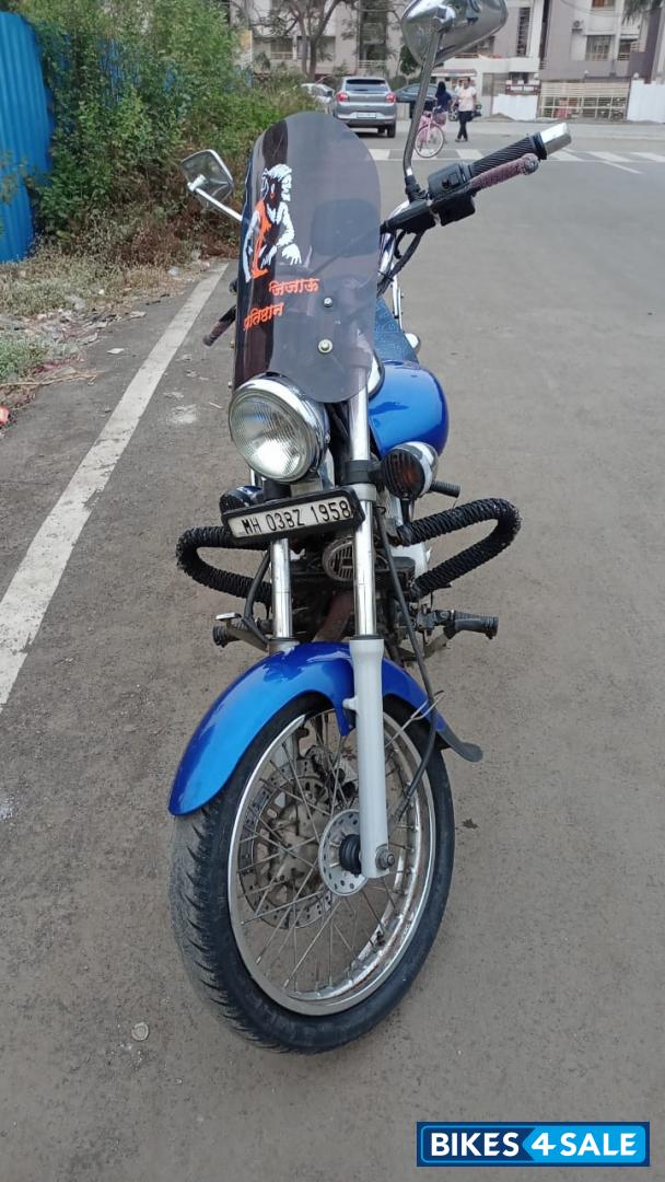 Bajaj Avenger 220 DTS-i