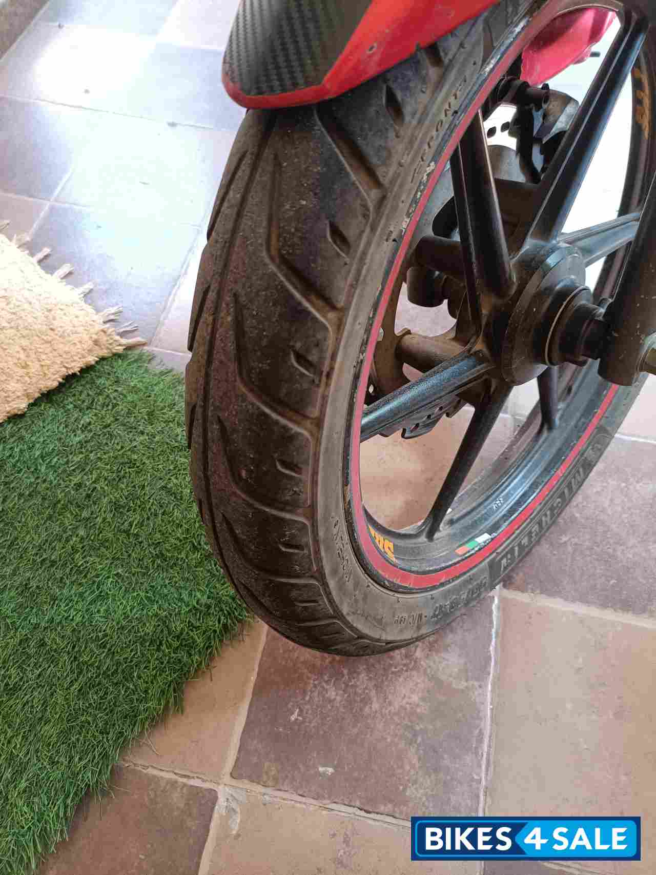 Red TVS Apache RTR 160 Red TVS Apache RTR 160