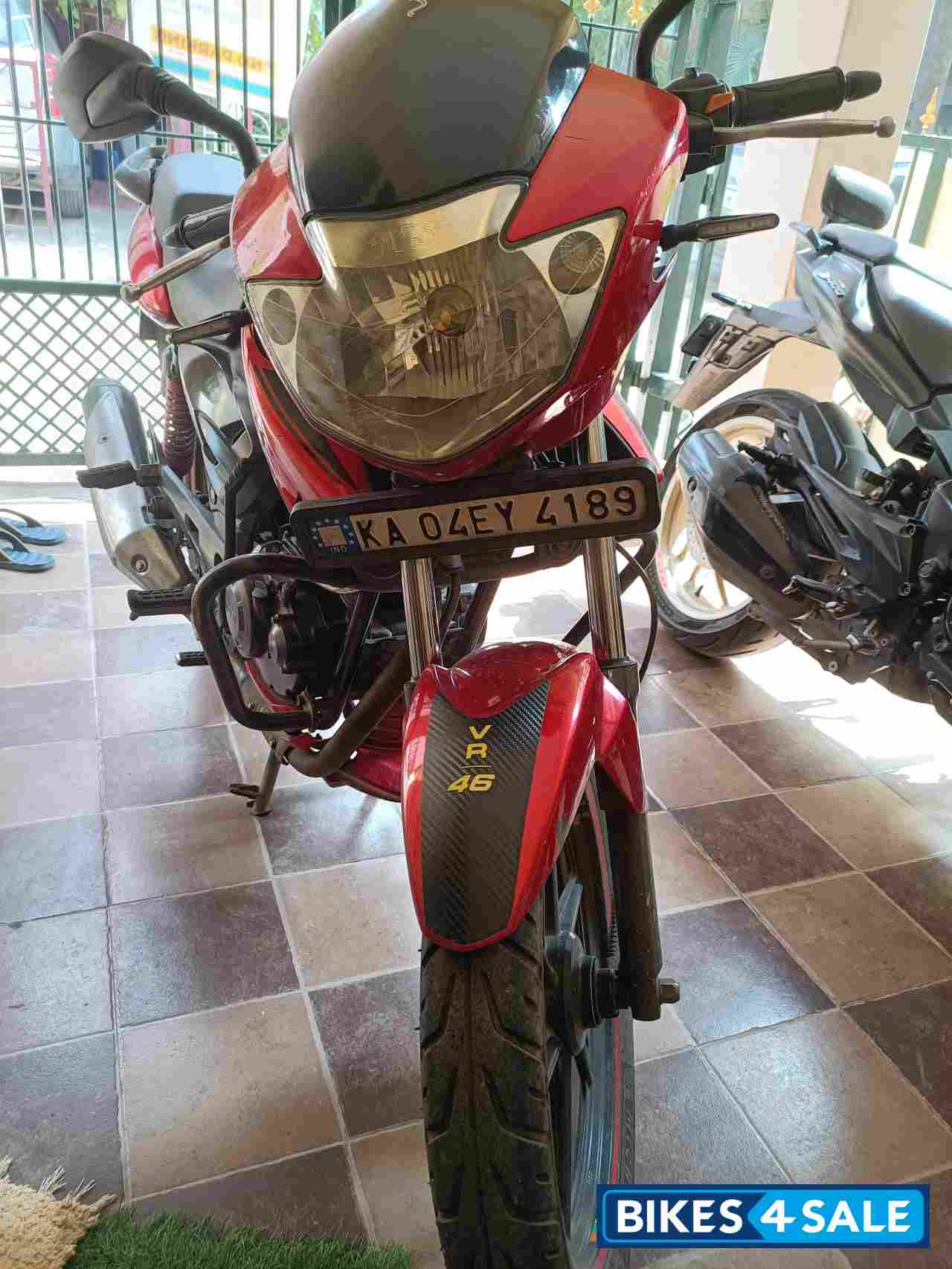 Red TVS Apache RTR 160 Red TVS Apache RTR 160