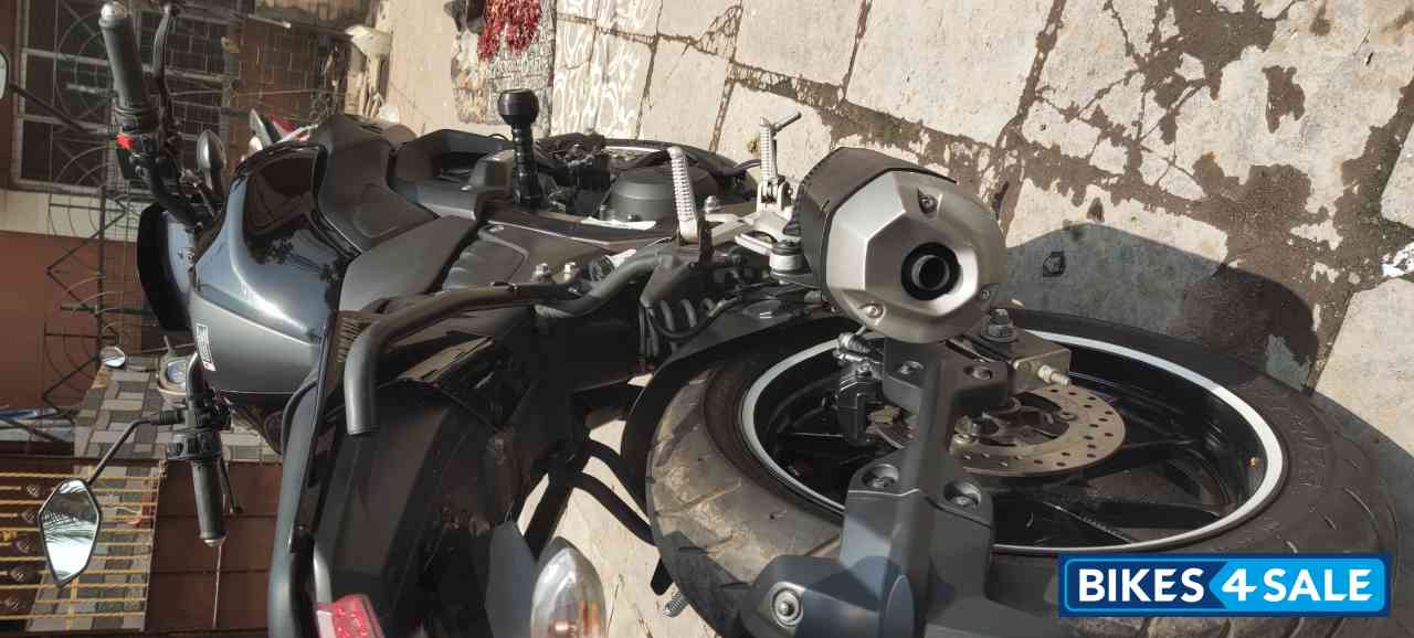 Black Yamaha MT-15 BS6