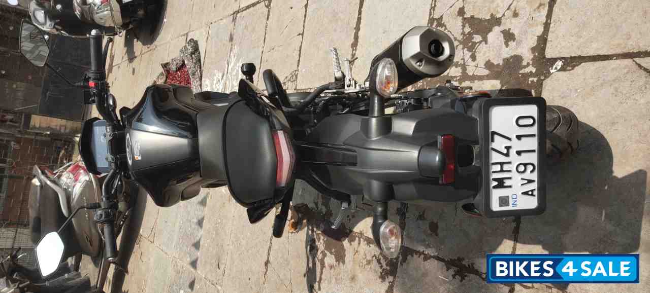 Black Yamaha MT-15 BS6