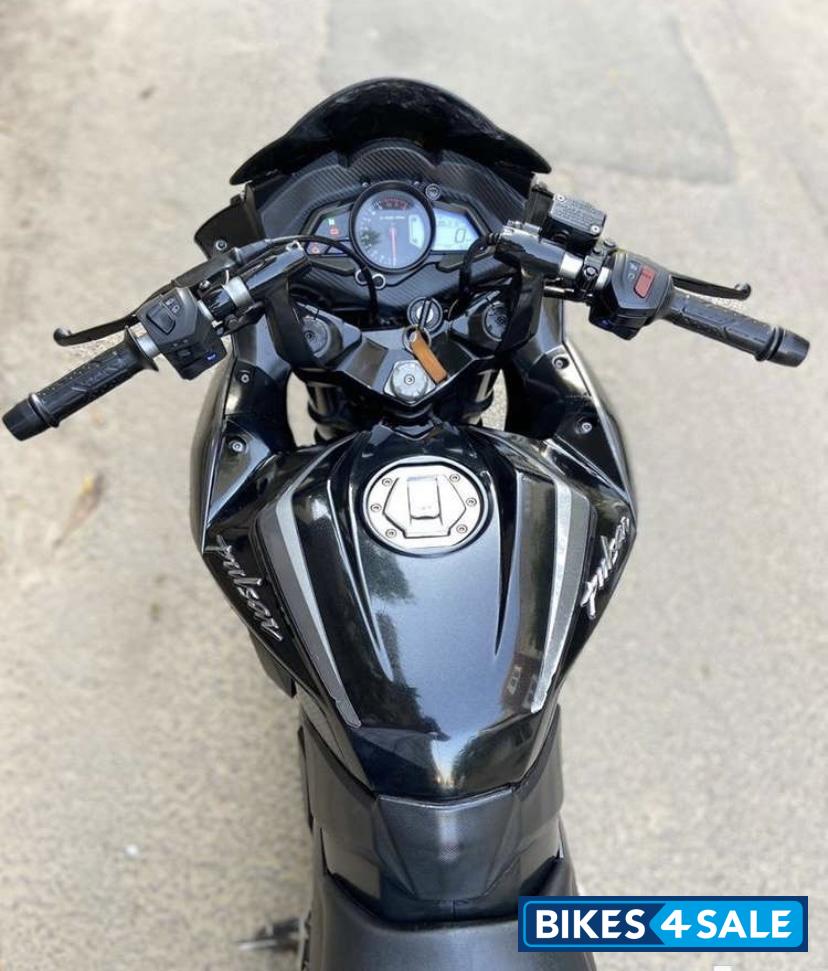 Black & Grey Bajaj Pulsar RS 200