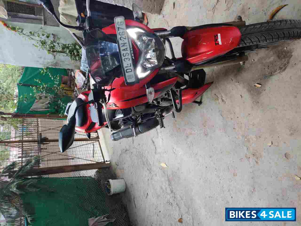 TVS Apache RTR 200 4V Race Edition 2.0