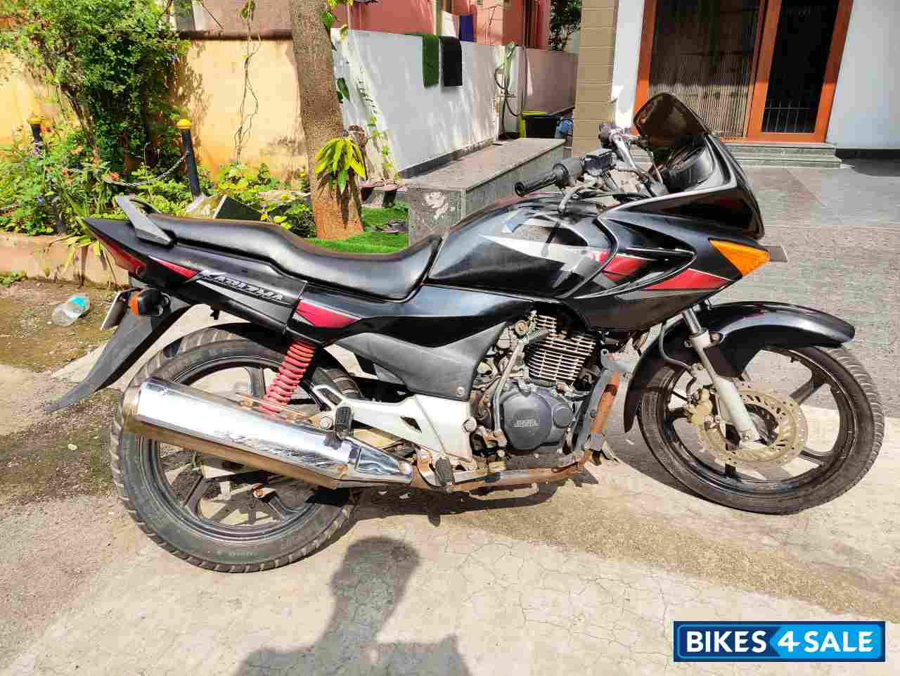 Black Hero Karizma R