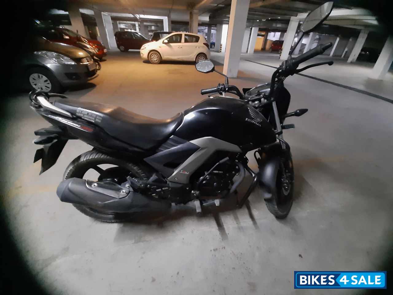 Black Honda CB Unicorn