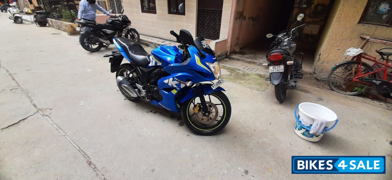 Suzuki Gixxer SF