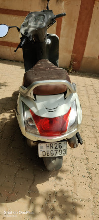White Honda Activa 3G