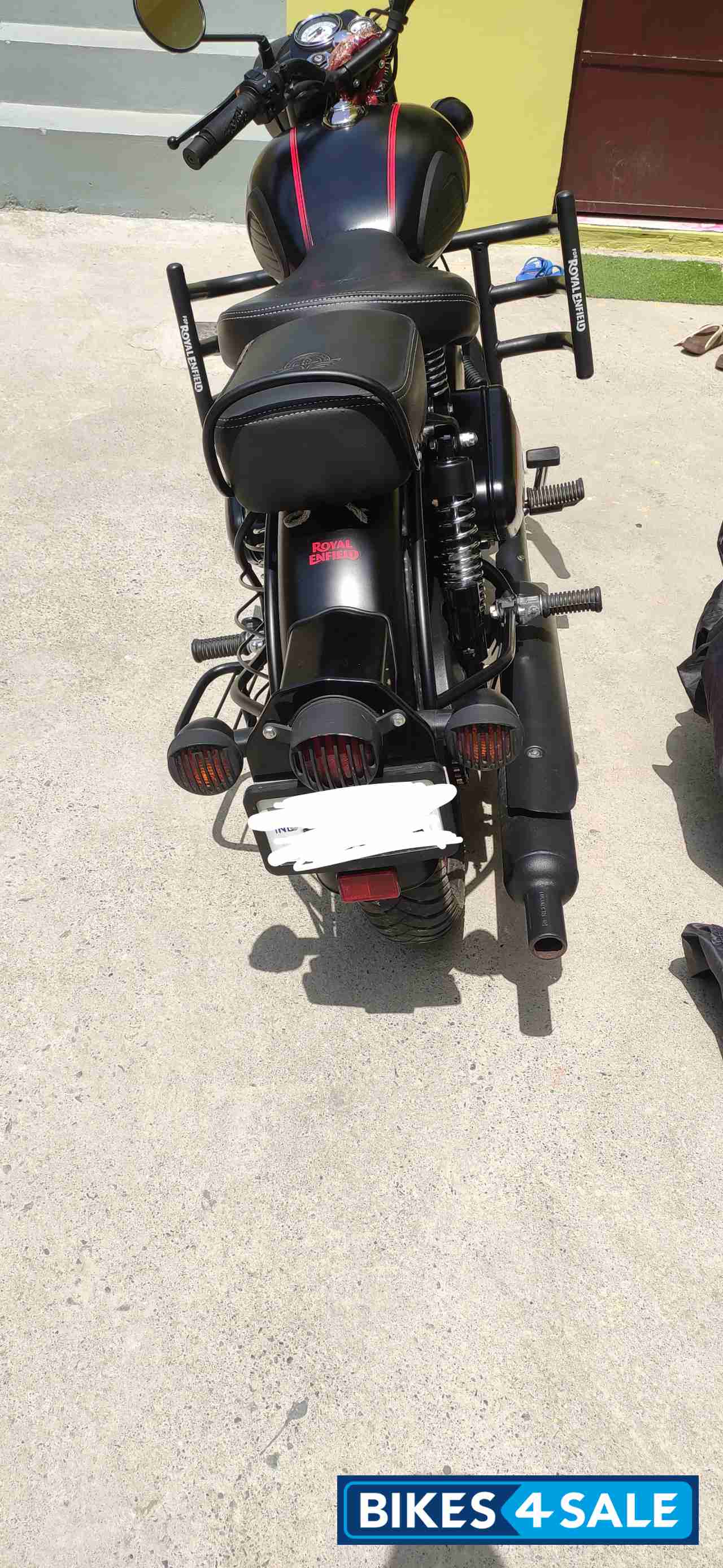 Black Royal Enfield Classic Stealth Black