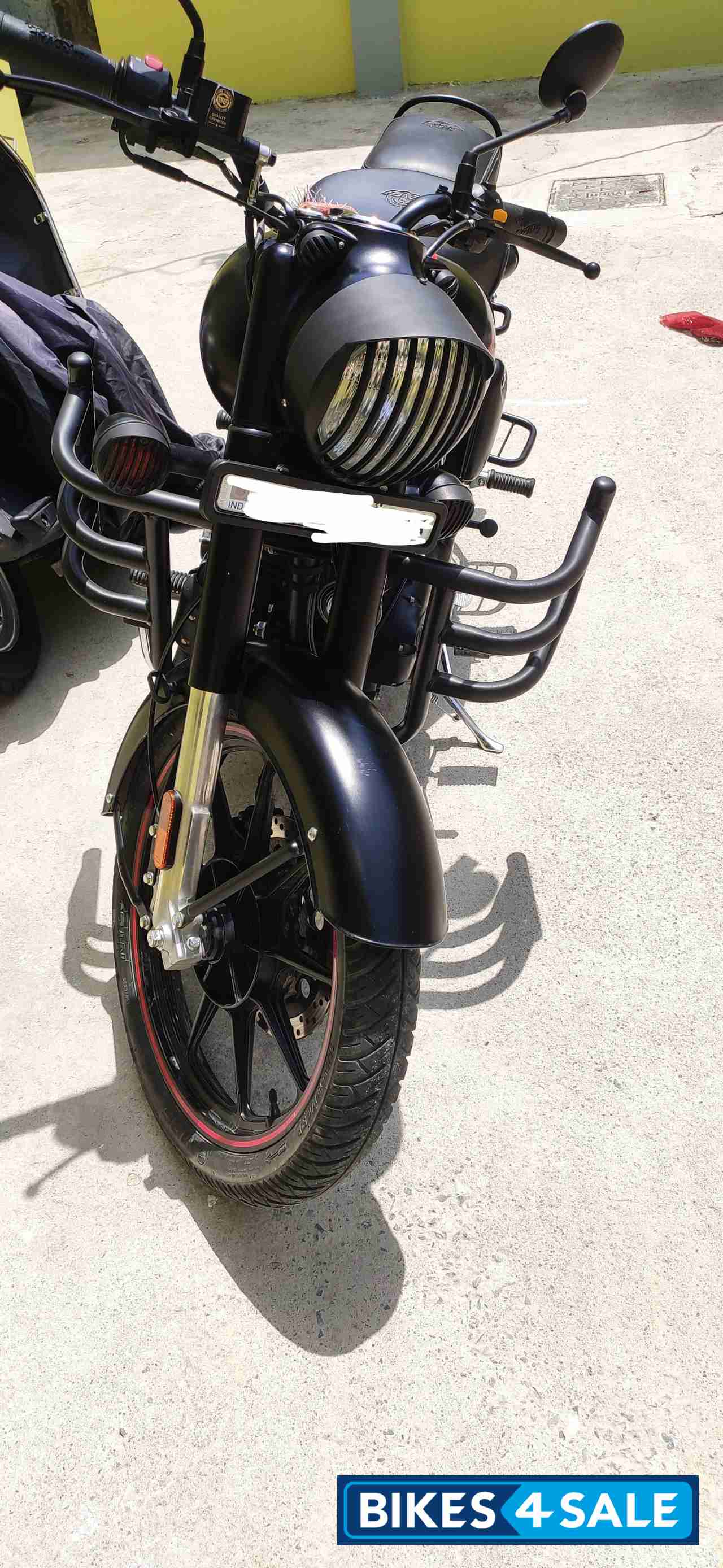 Black Royal Enfield Classic Stealth Black