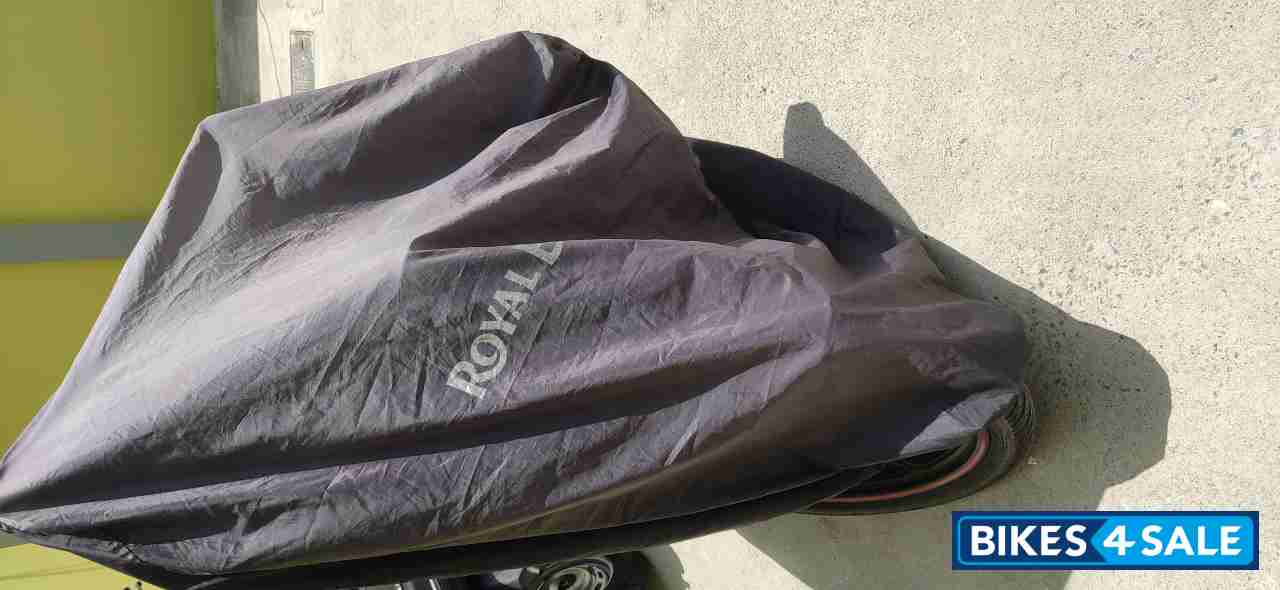 Black Royal Enfield Classic Stealth Black