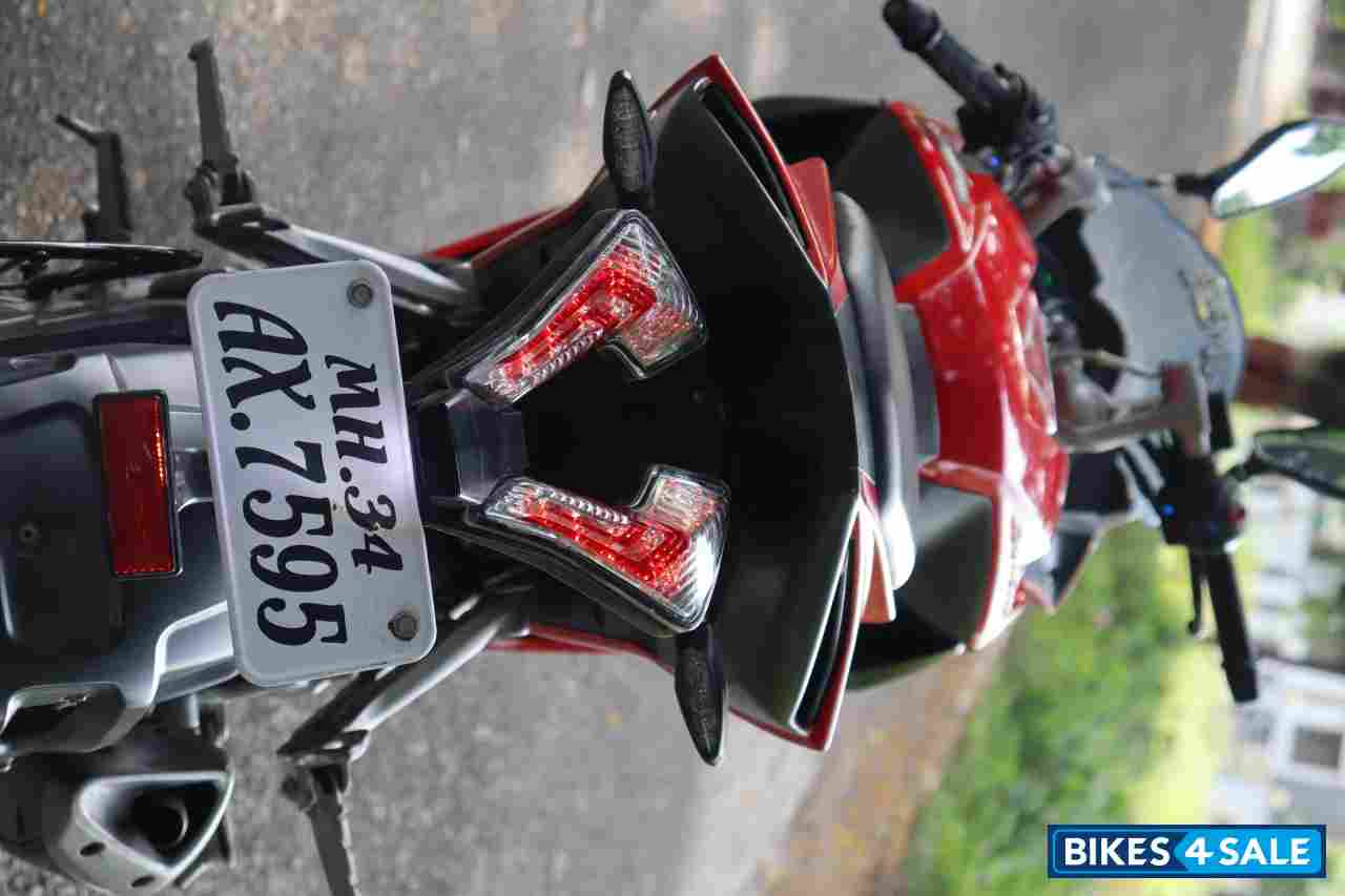 Bajaj Pulsar RS 200 ABS Bajaj Pulsar RS 200 ABS