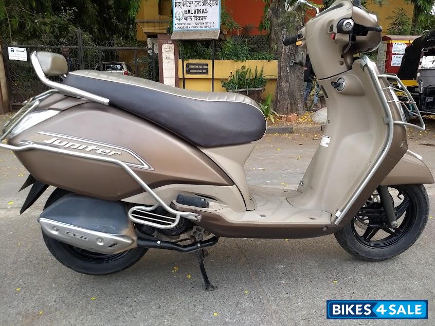 Brown TVS Jupiter Classic Brown TVS Jupiter Classic