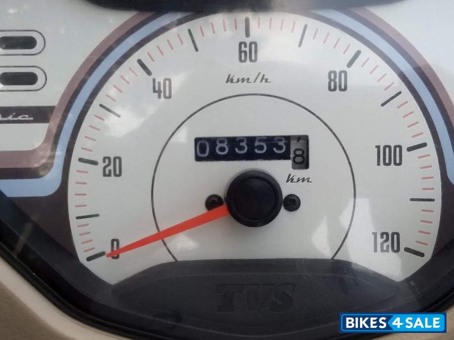 Brown TVS Jupiter Classic Brown TVS Jupiter Classic