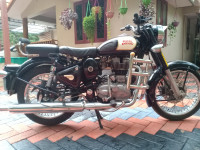 Black Royal Enfield Classic 350
