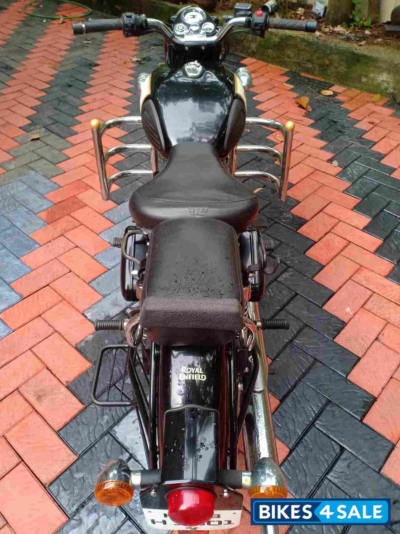 Black Royal Enfield Classic 350