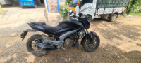 Black Bajaj Dominar 400 Disc
