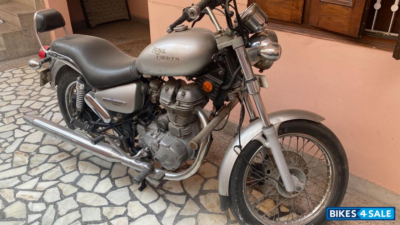 Royal Enfield Thunderbird
