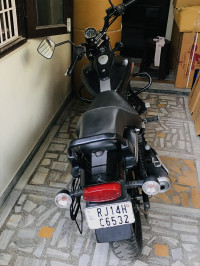 Black Bajaj Avenger Street 220