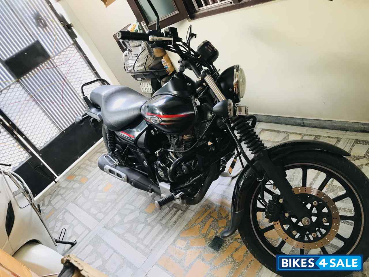 Black Bajaj Avenger Street 220