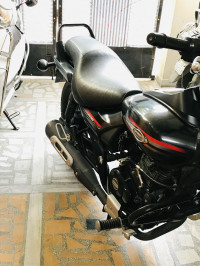 Black Bajaj Avenger Street 220