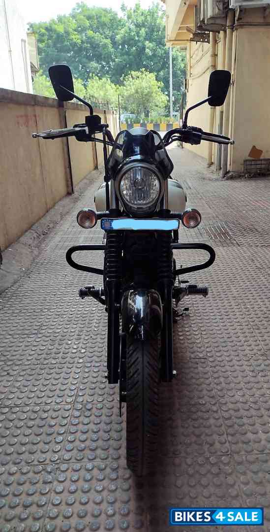 Bajaj Avenger