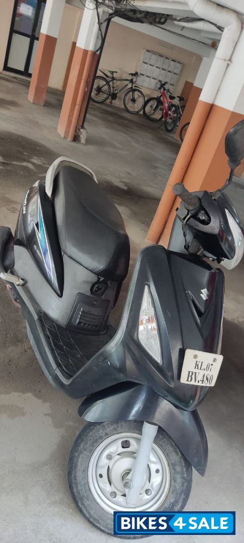 Black Suzuki Swish Black Suzuki Swish