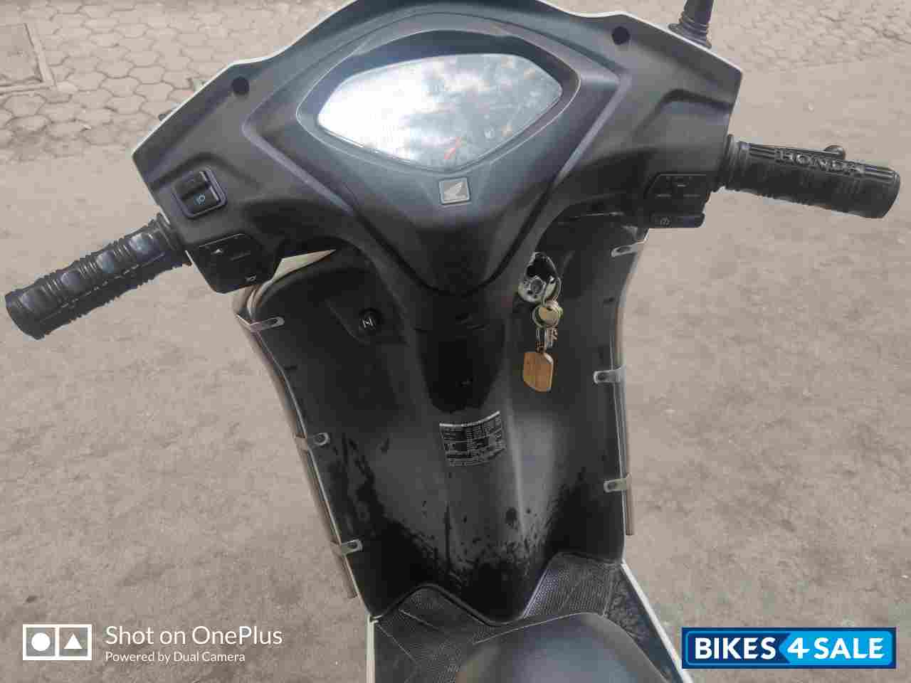 White Honda Activa 3G