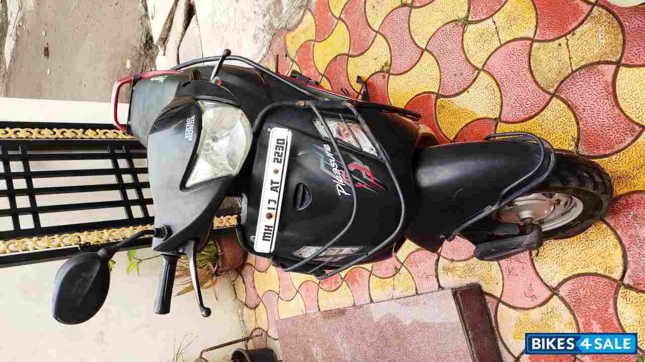 Black & Red Hero Pleasure