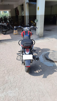 Bajaj V15