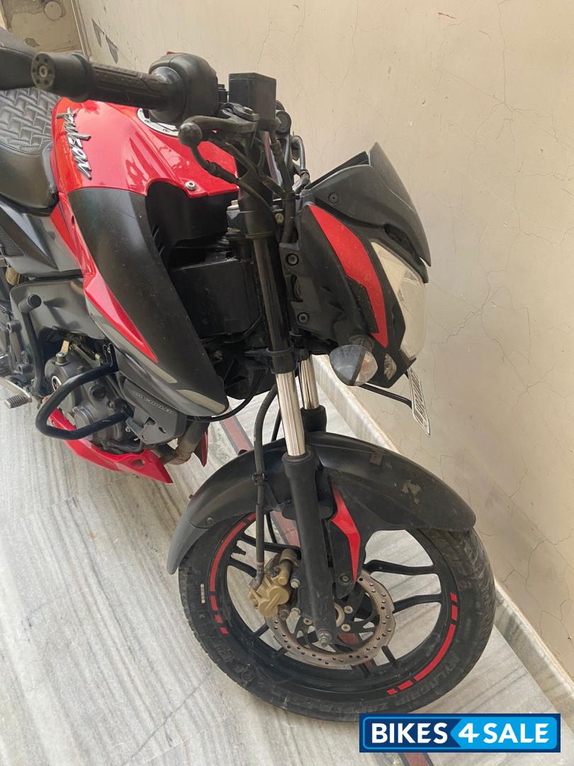 Red Bajaj Pulsar NS 160