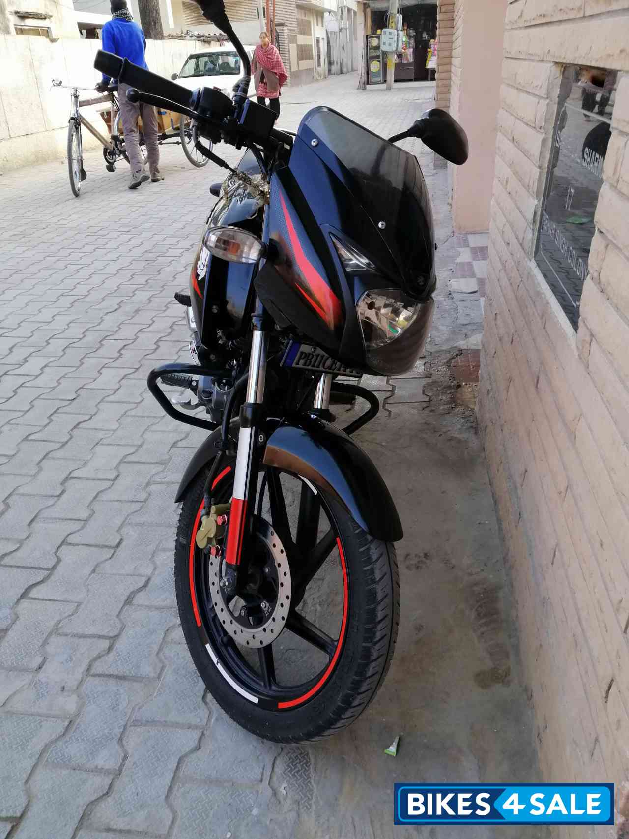 Black Bajaj Pulsar 150 DTSi