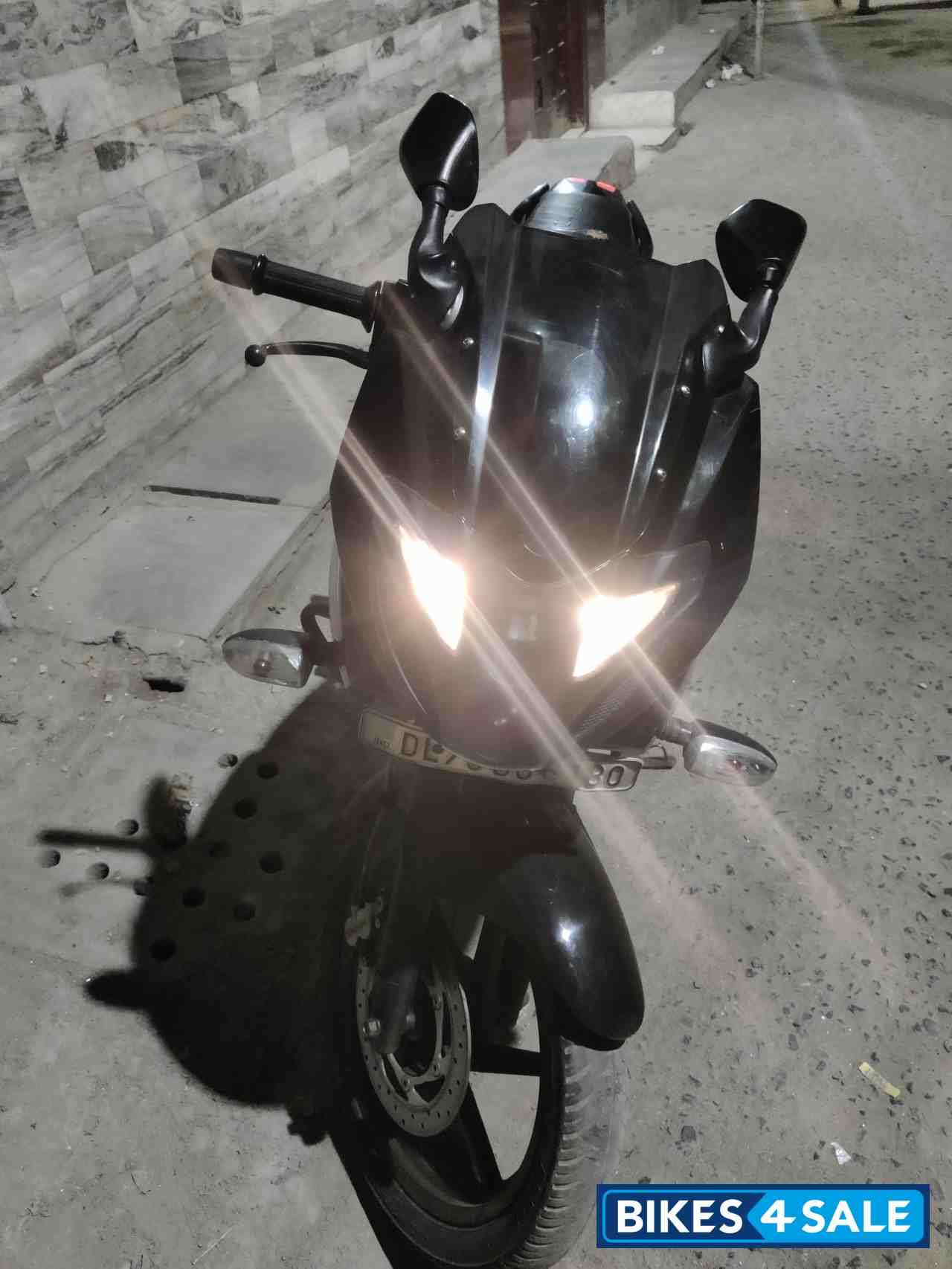 Bajaj Pulsar 220 DTSi