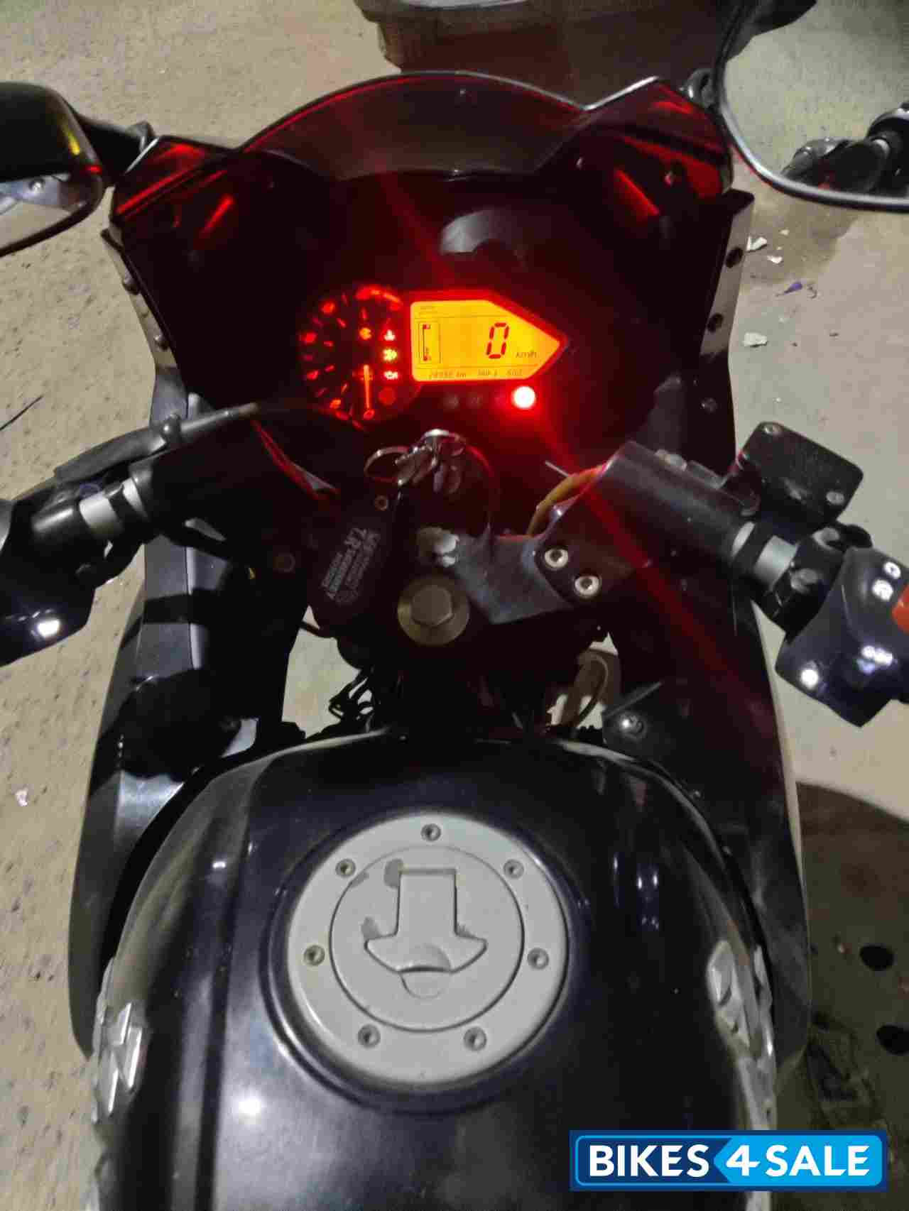 Bajaj Pulsar 220 DTSi