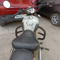 Royal Enfield Classic 500