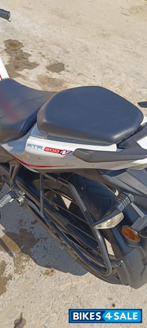 TVS Apache RTR 200 Fi 4V Race Edition 2.0