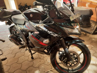 Black Suzuki Gixxer SF