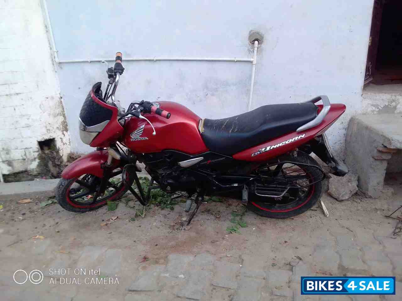 Red Honda CB Unicorn