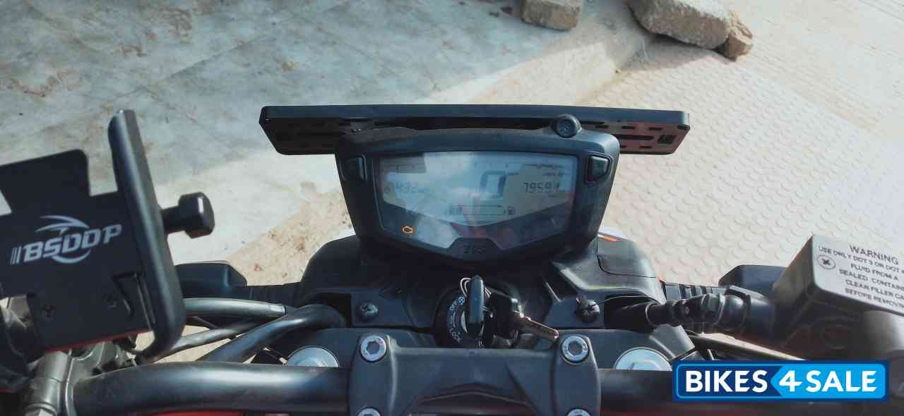 Red TVS Apache RTR 160 4V BS6