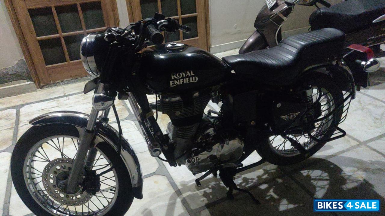 Black Royal Enfield Bullet Electra