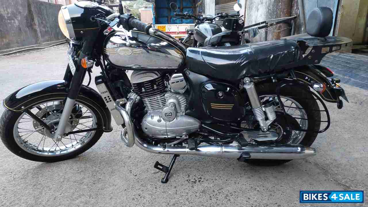 Black Jawa Jawa BS6