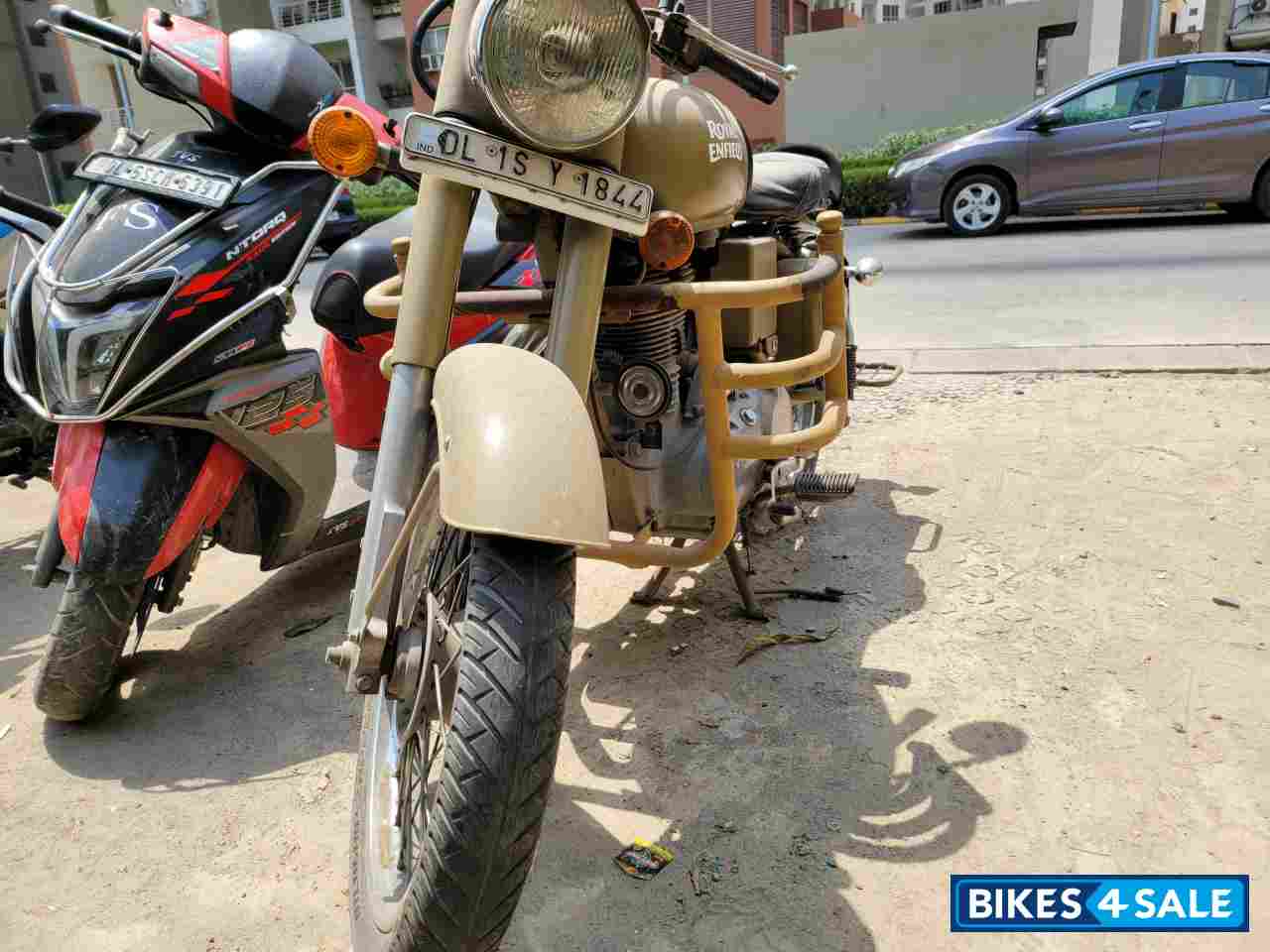 Desert Storm Royal Enfield Classic Desert Storm