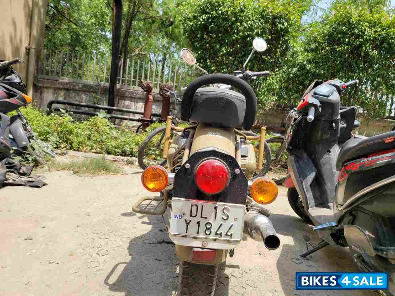 Desert Storm Royal Enfield Classic Desert Storm