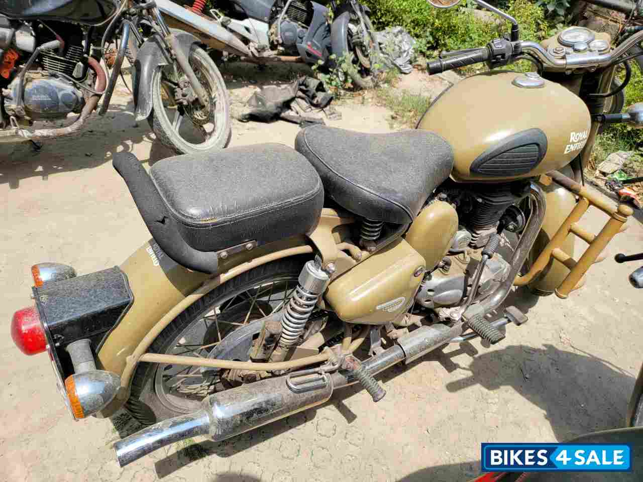 Desert Storm Royal Enfield Classic Desert Storm