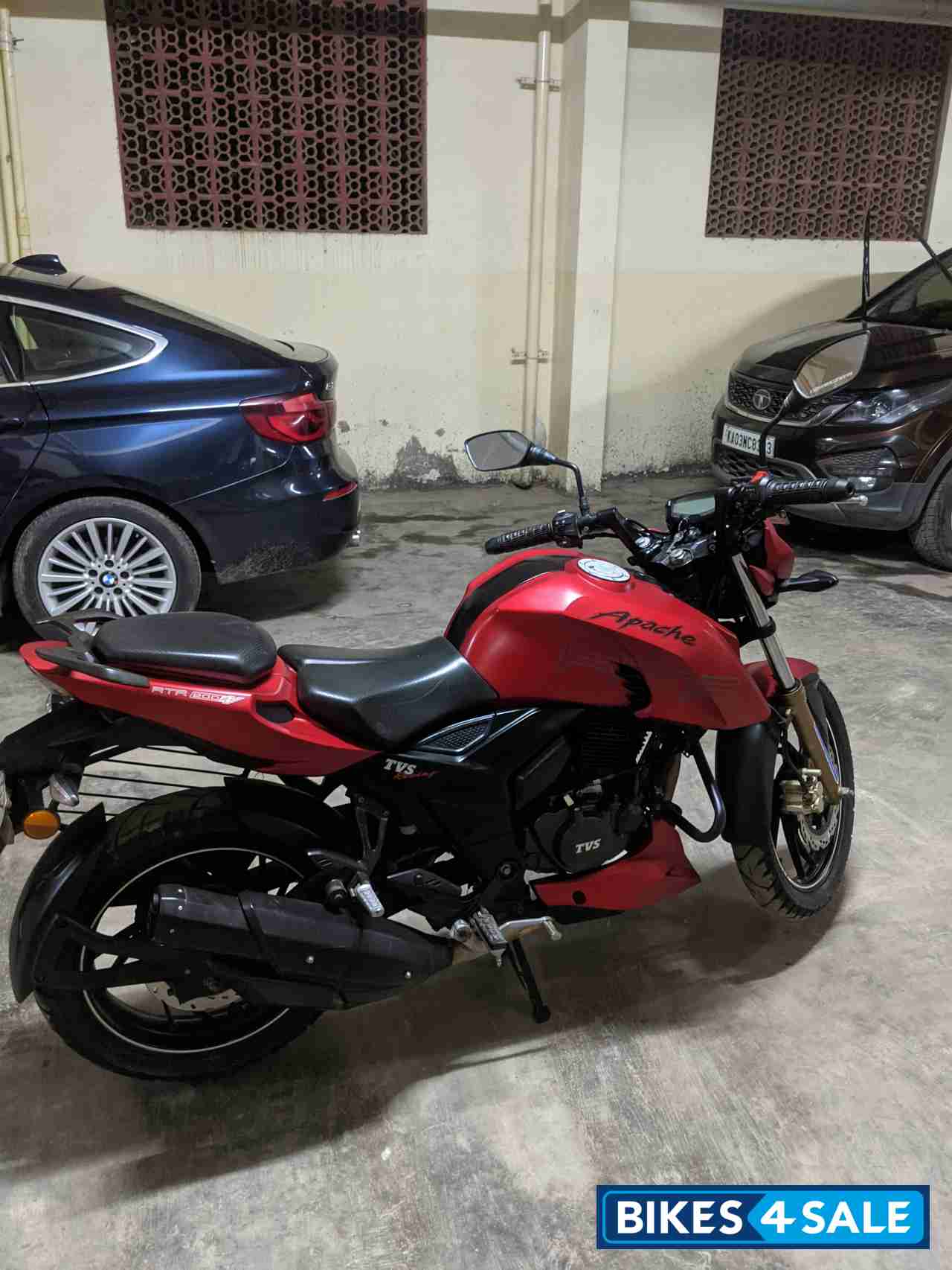 TVS Apache RTR 200 4V