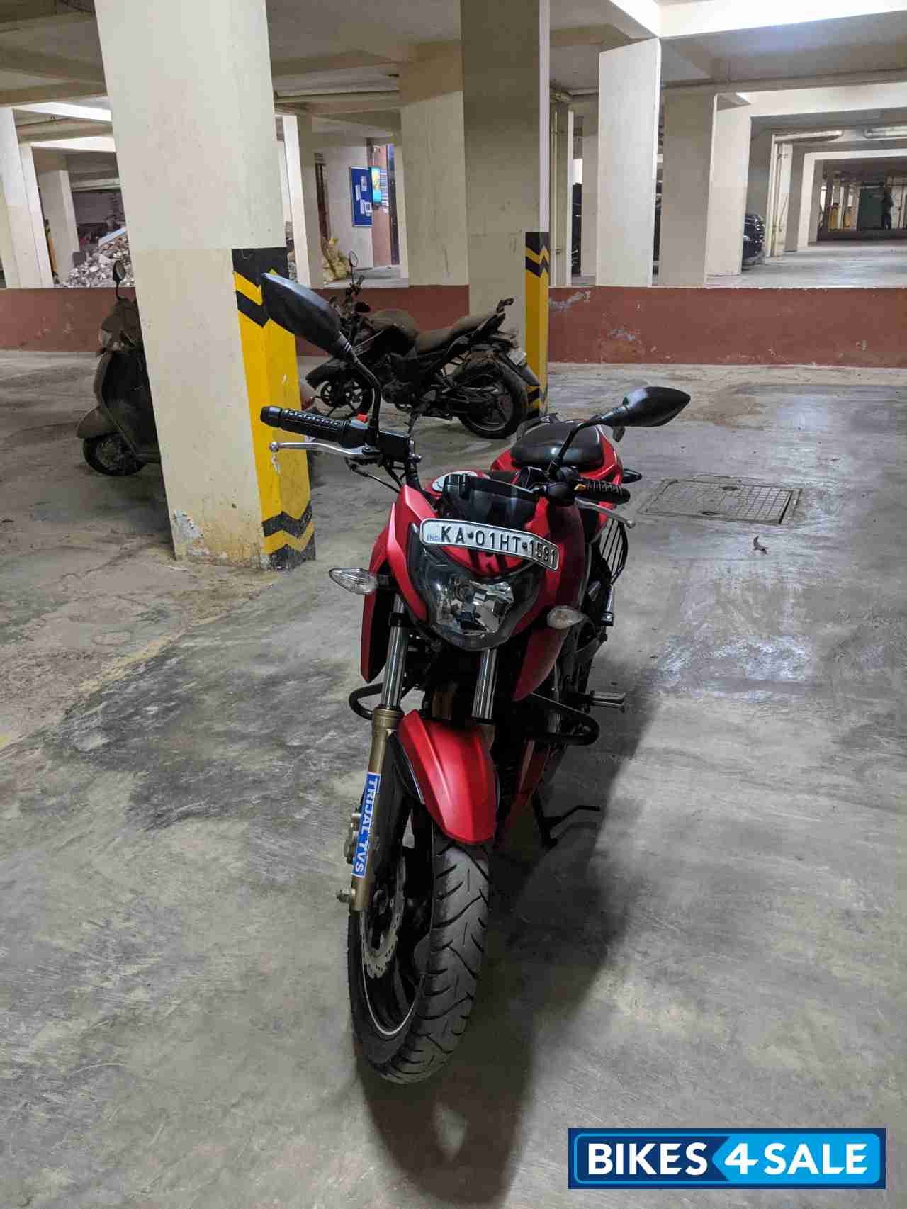 TVS Apache RTR 200 4V